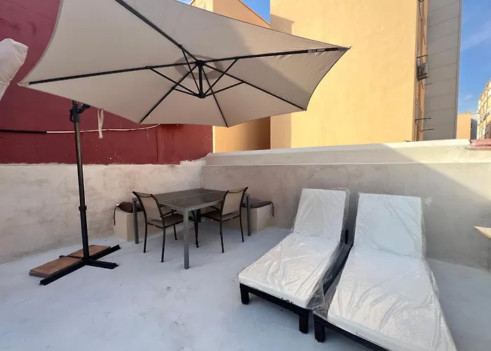 Modern Duplex Next To The Beach!