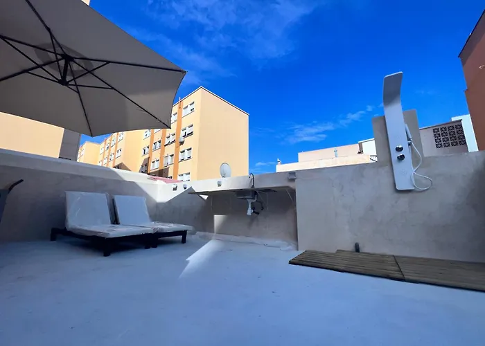 Modern Duplex Next To The Beach!